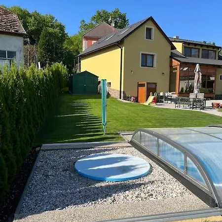 V Brdech S Bazénem, Infra Saunou A Vybavením Villa Mala Viska
