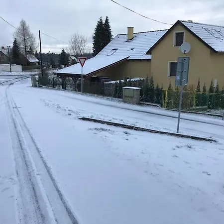 V Brdech S Bazenem, Infra Saunou A Vybavenim Villa *