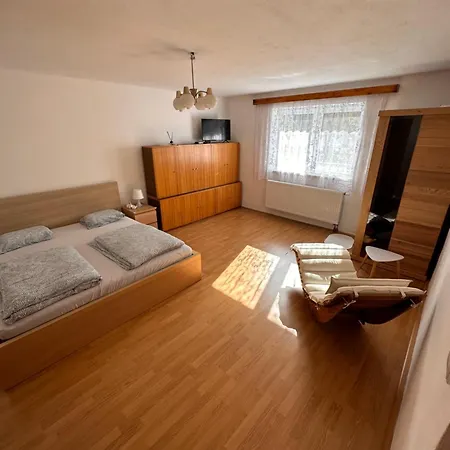 V Brdech S Bazenem, Infra Saunou A Vybavenim Villa Mala Viska