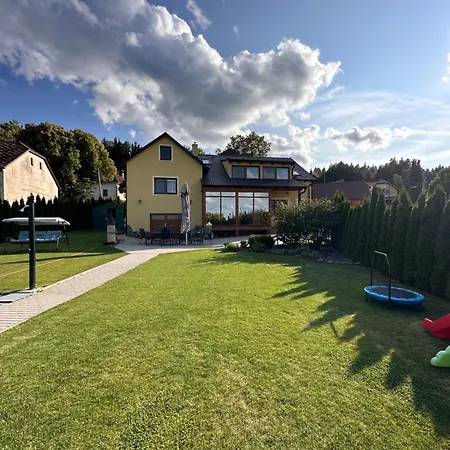 V Brdech S Bazenem, Infra Saunou A Vybavenim Villa Mala Viska
