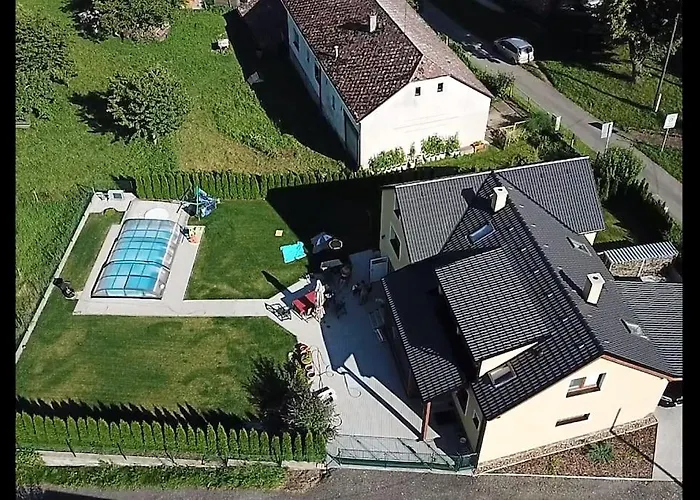 Villa V Brdech S Bazenem, Infra Saunou A Vybavenim Mala Viska