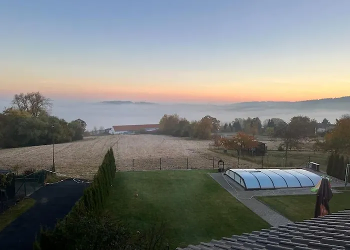 V Brdech S Bazenem, Infra Saunou A Vybavenim Villa *