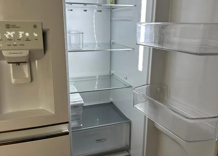 V Brdech S Bazenem, Infra Saunou A Vybavenim Villa
