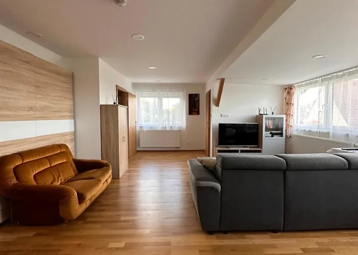 Villa V Brdech S Bazenem, Infra Saunou A Vybavenim *